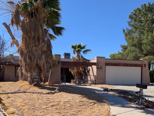 731 Randall St, Ridgecrest, CA, 93555-3309 | Card Image