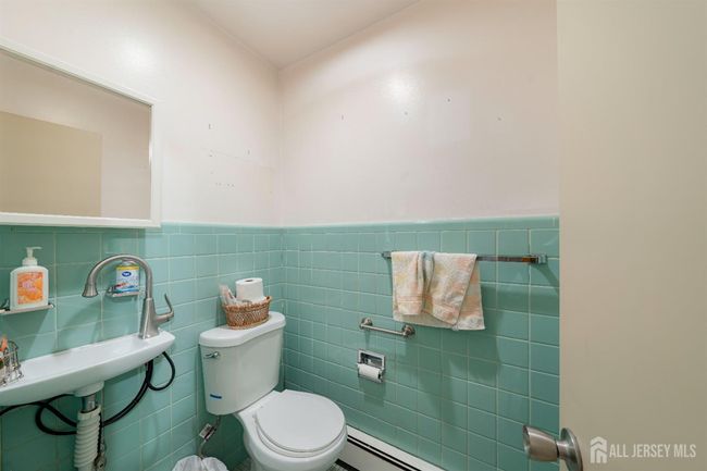 46 Marion St, Home with 0 bedrooms, 0 bathrooms and 4 parking in Port Reading NJ | Image 25
