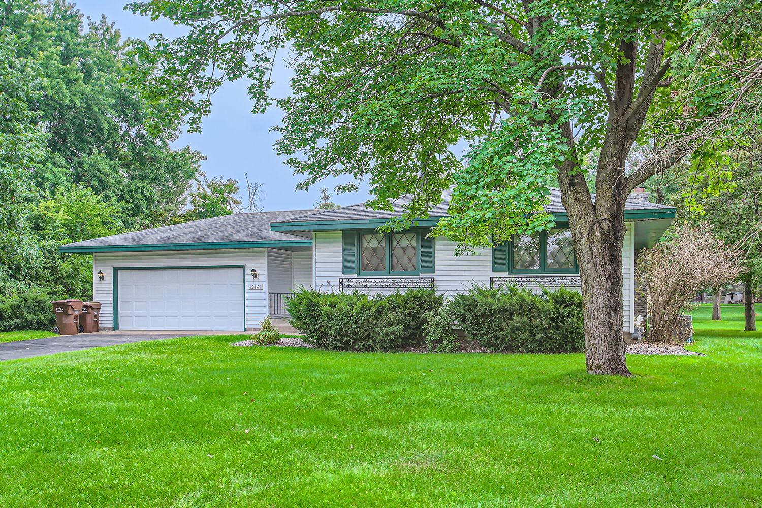 Pineview Trl, Dayton, MN 55327