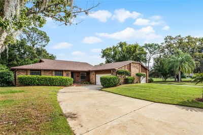 555 Queens Mirror Circle, House other with 4 bedrooms, 3 bathrooms and null parking in CASSELBERRY FL | Image 2