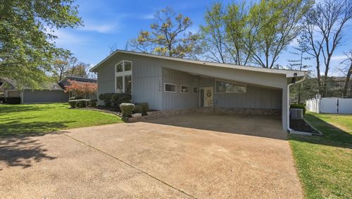 1278 Village Green Dr, Hixson, TN, 37343-3071 | Card Image