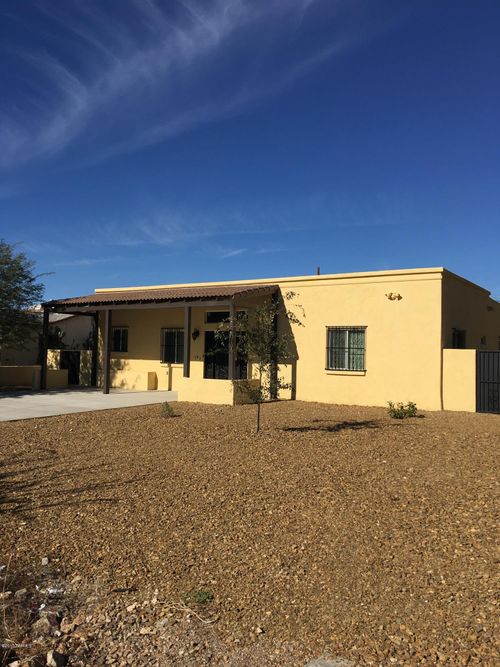 1745 E 10th St, Tucson, AZ, 85719-5917 | Card Image