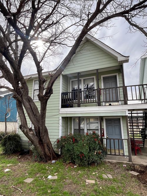 333 Ware Dr, Grand Prairie, TX, 75051-3017 | Card Image