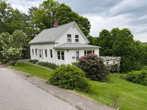 28 Greenville St, Hallowell, ME, 04347-1125 | Card Image