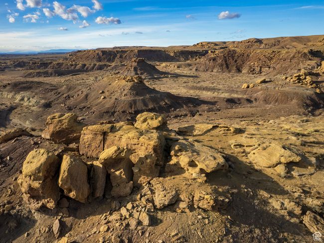 View of mountain feature | Image 16
