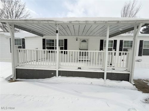 1560 Birdie Ln, Painesville, OH, 44077-4895 | Card Image