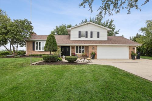 2842 234th St, De Witt, IA, 52742-9100 | Card Image