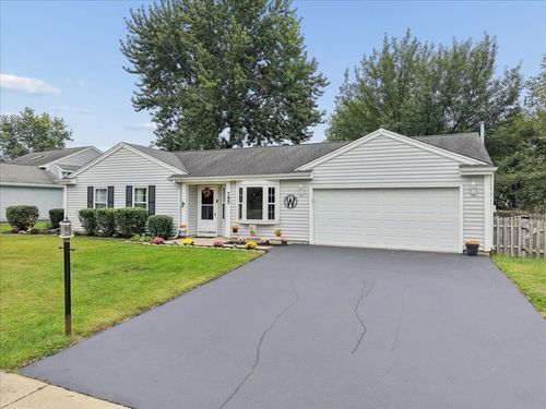795 Newport Dr, Island Lake, IL, 60042-9558 | Card Image