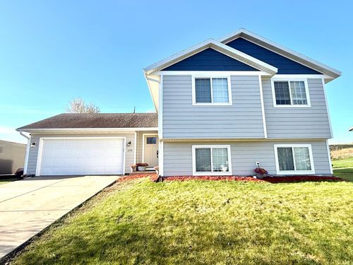 1170 Coakley St, Paynesville, MN, 56362-4534 | Card Image