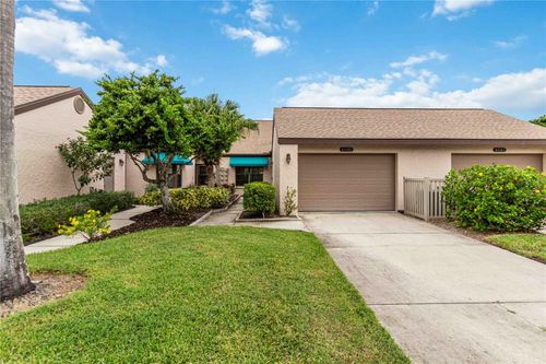 6085 Clubside Dr, SARASOTA, FL, 34243-3165 | Card Image