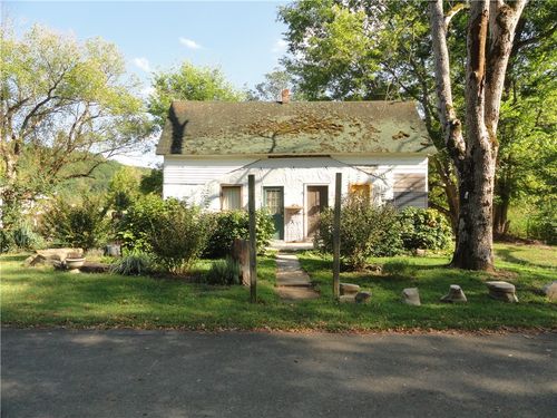 104 Limestone St, Leslie, AR, 72645-7072 | Card Image