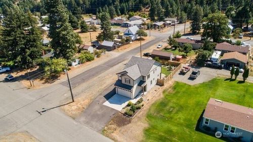 501 Cleveland Ave, South Cle Elum, WA, 98943-0300 | Card Image