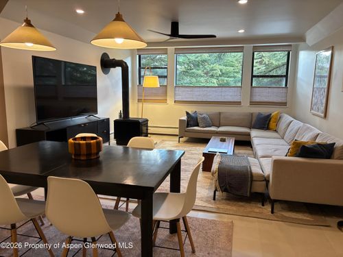 907 Vine St, Aspen, CO, 81611-1570 | Card Image