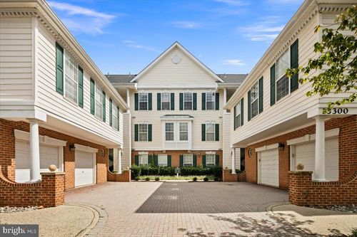 303-25300 Lake Mist Sq, South Riding, VA, 20152-4466 | Card Image