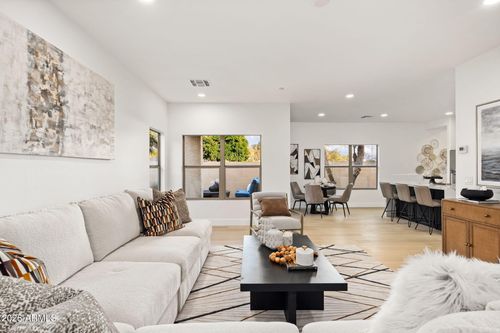 24-7500 E Deer Valley Rd, Scottsdale, AZ, 85255-4814 | Card Image