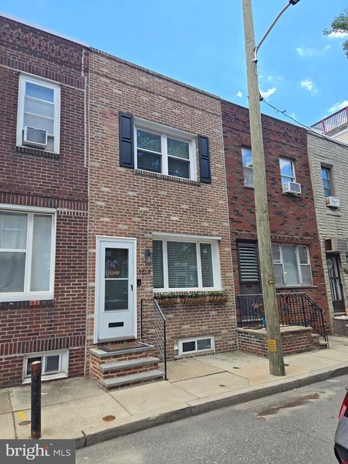 104 Emily St, PHILADELPHIA, PA, 19148-2608 | Card Image