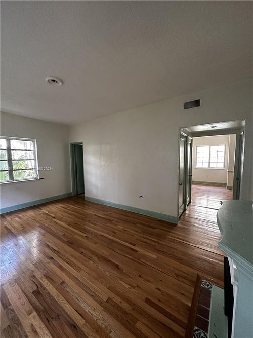 apt-4-1560 Jefferson Ave, Miami Beach, FL, 33139-3440 | Card Image