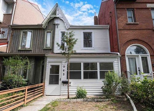 243 Lippincott St, Toronto, ON, M5S2P4 | Card Image