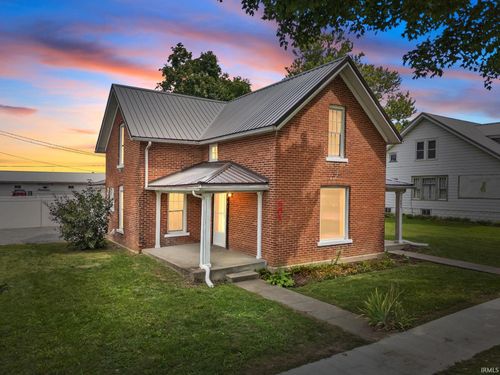 501 E Main St, Silver Lake, IN, 46982-8943 | Card Image
