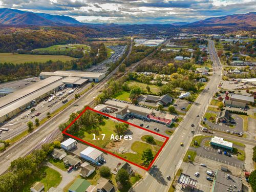 2730 W W. Main St, Salem, VA, 24153 | Card Image