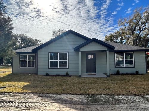 570 Sw 5th St, LAKE BUTLER, FL, 32054-1916 | Card Image