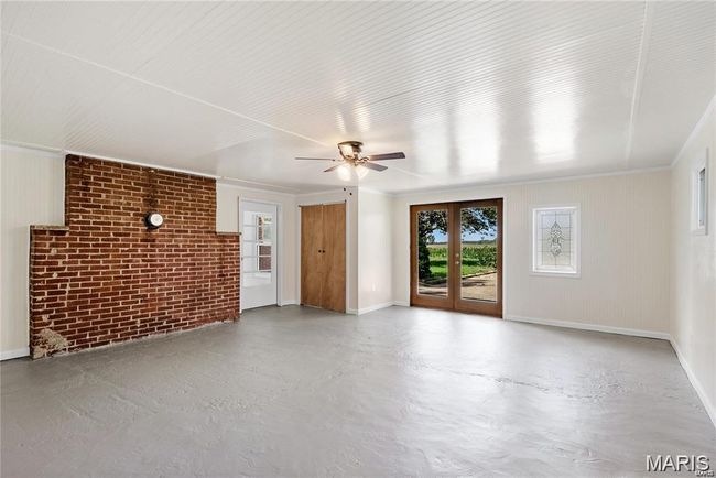Family Room | Image 15