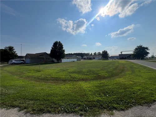 21 Seth Dunscomb Dr, Sullivan, IL, 61951-9333 | Card Image