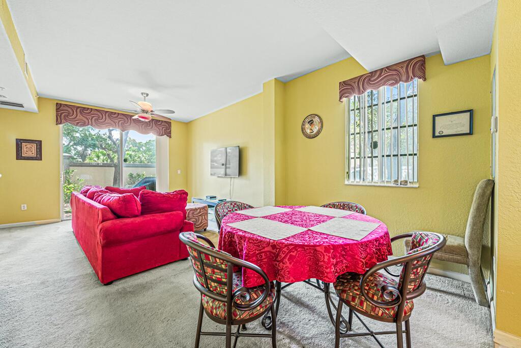 Marsh Harbor Dr, Riviera Beach, FL 33404