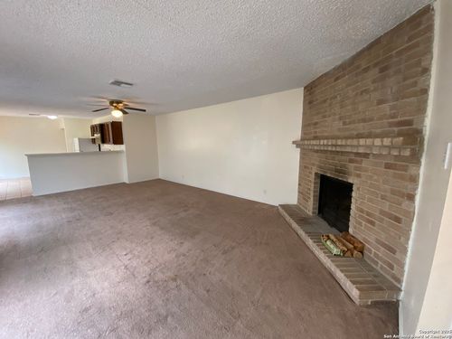 apt-3-8459 Cranberry Hl, San Antonio, TX, 78254-2610 | Card Image