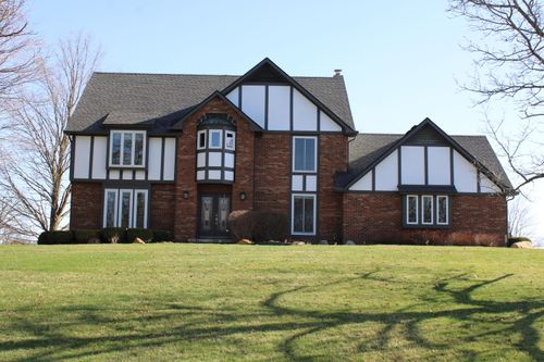 5449 Countryside Dr, Saline, MI, 48176-9541 | Card Image