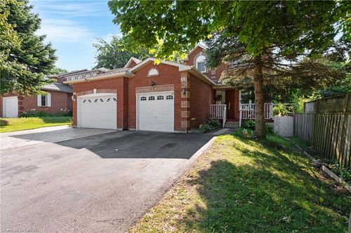 100 Anglerock Dr, Cambridge, ON, N1T1L9 | Card Image