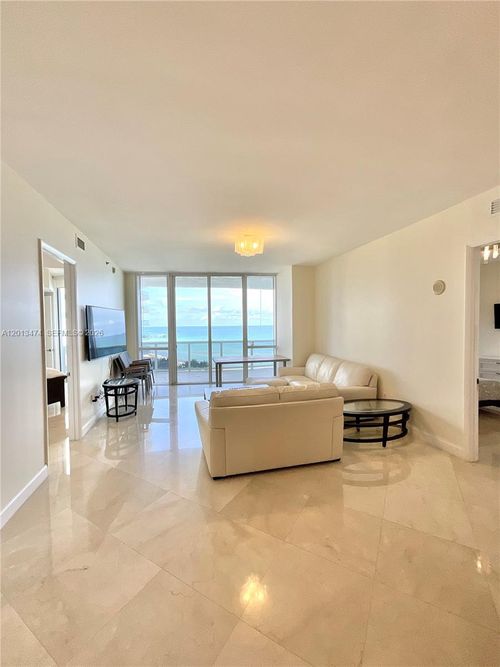 703-16001 Collins Ave, Sunny Isles Beach, FL, 33160-5511 | Card Image