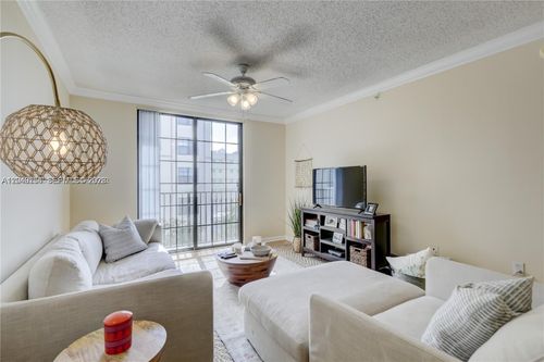 620a-1919 Van Buren St, Hollywood, FL, 33020-7816 | Card Image