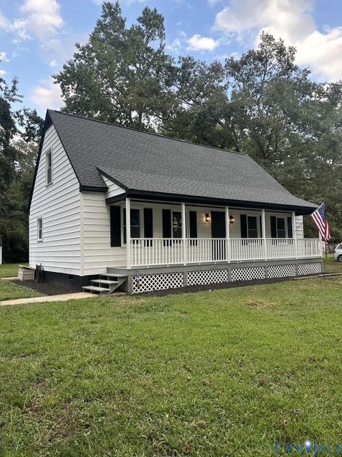 19 Old Memorial Dr, Sandston, VA, 23150-1807 | Card Image