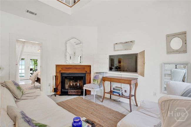 535 E Gordon St, Townhouse with 2 bedrooms, 2 bathrooms and null parking in savannah GA | Image 8