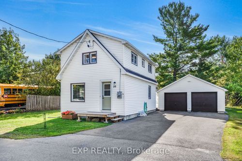 26 Alexander St W, North Glengarry, ON, K0C1T0 | Card Image