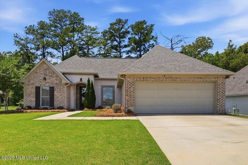 646 Conti Dr, Brandon, MS, 39042-6611 | Card Image