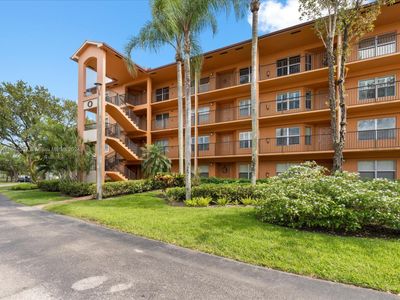 101O - 571 Sw 142nd Ave, Condo with 2 bedrooms, 2 bathrooms and null parking in Pembroke Pines FL | Image 1