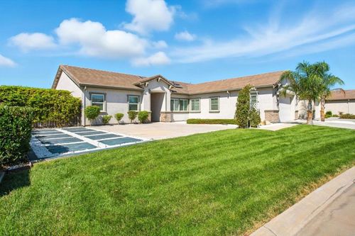 2061 Doncaster Ct, Olivehurst, CA, 95961-8011 | Card Image