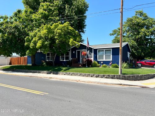 307 Carlsonia Rd, Zillah, WA, 98953-9544 | Card Image