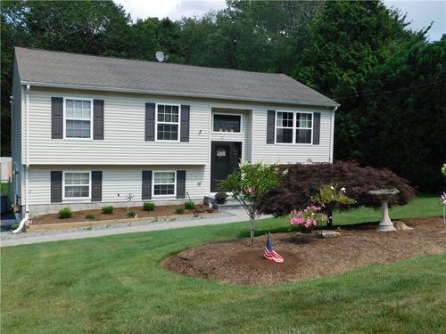 27 Nardolillo St, Johnston, RI, 02919-5916 | Card Image