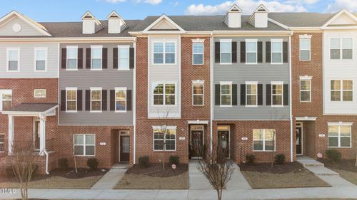 978 Gateway Commons Cir, Wake Forest, NC, 27587-6594 | Card Image