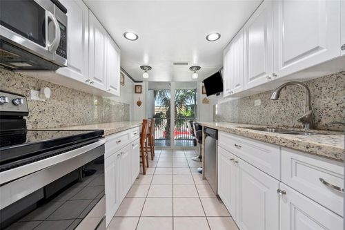 2022-1680 Ne 191st St, Miami, FL, 33179-4102 | Card Image