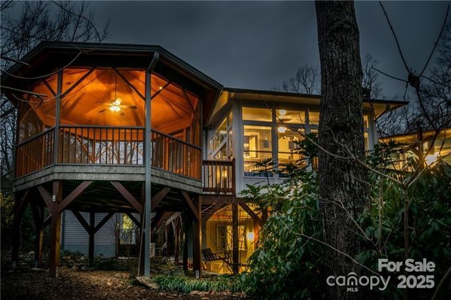 188 Echo Dr, House other with 3 bedrooms, 3 bathrooms and null parking in Laurel Park NC | Image 42