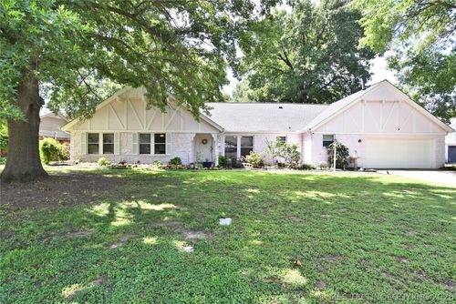 1209 Oakwood Dr, Broken Arrow, OK, 74011-8219 | Card Image