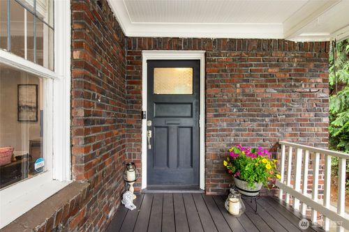 10124 3rd Avenue Nw, Seattle, WA, 98177 | Card Image