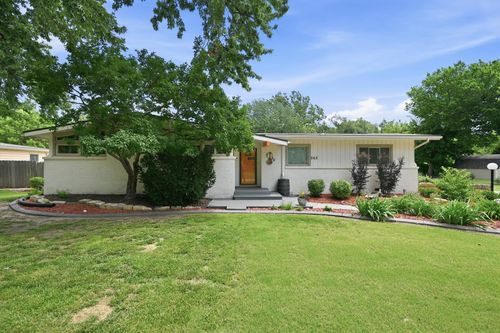 262 S Bonnie Brae St, Wichita, KS, 67207-1104 | Card Image