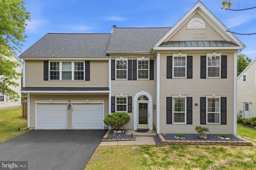 25 Navesink Dr, Pennington, NJ, 08534-1904 | Card Image