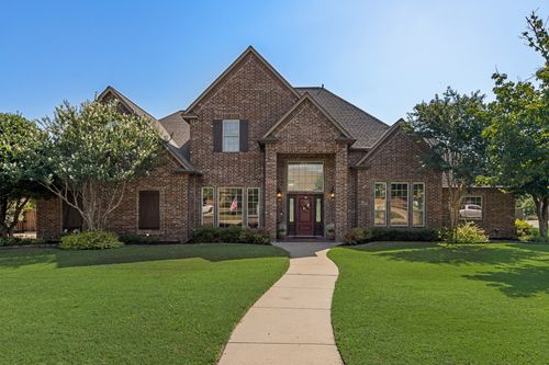 2230 Woodlands Cir, Midlothian, TX, 76065-6622 | Card Image