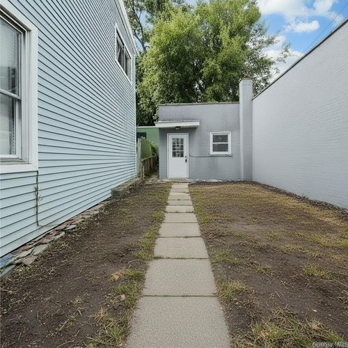 42 Quassaick Ave, New Windsor, NY, 12553-6739 | Card Image